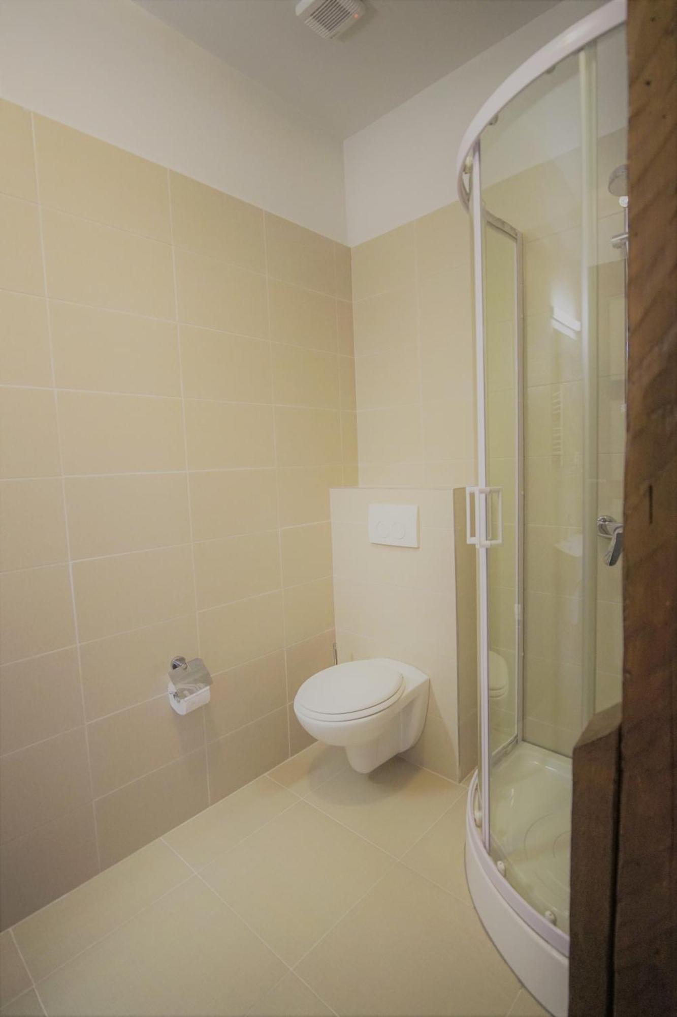 La Curtea Domneasca Hotel Piatra Neamţ Kamer foto